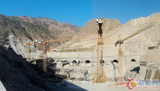 川建塔機參與苗尾水電站施工